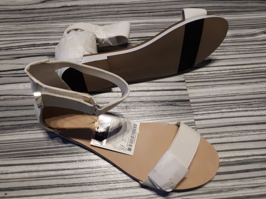 STRADIVARIUS sandały białe paski gumki rzepy 37 NOWE