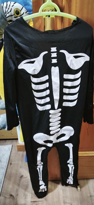 Fato esqueleto 3/4 anos