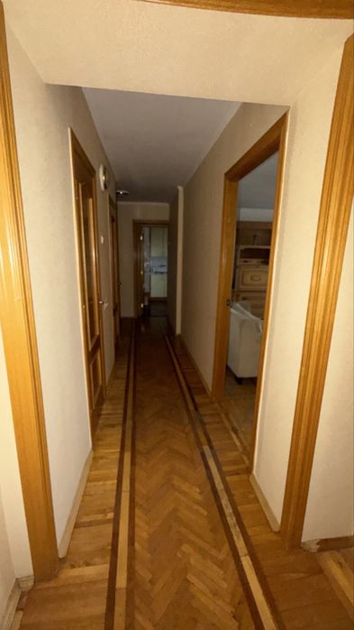 Радченко 4, цегляний будинок, метрові стіни, 3 кімнатна квартира