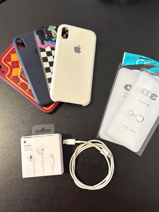 IPHONE XR - 128GB (película+auricular original novos!!)