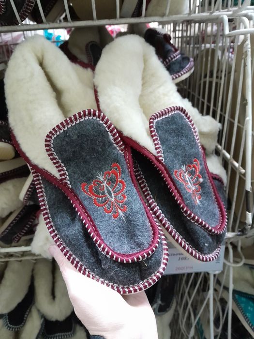 Жіночі кімнатні чуні-калоші з овчиною (із задником), тапочки-чуні