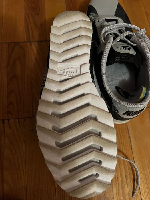 Кросівки Nike, 36 розмір. сірого кольору