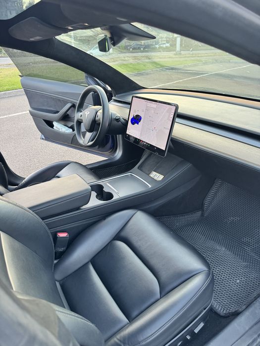 Tesla 3 21год 82.5 kw полный привод 460км