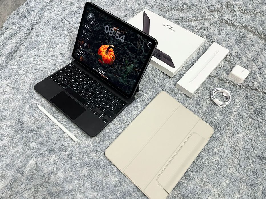 IPad Pro 11’ (2 gen) 256 gb, LTE + чехол, как новый! А2230