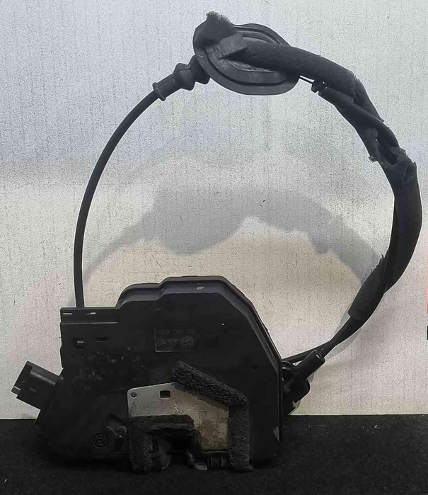 Fechadura / Fecho Porta Trás Direito 825000767R - RENAULT CLIO IV