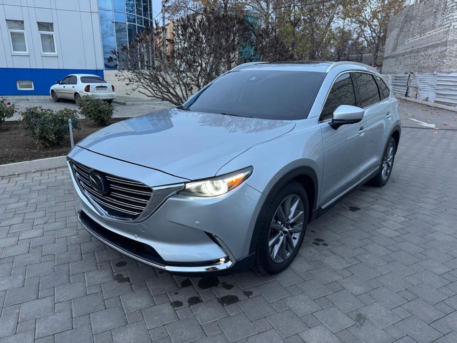 Продажа сімейного кросовера Mazda CX-9 2021 року в класній комплектації Grand Touring

Комплектація Grand Touring:

Проєкція, аудіо Bose, Панорамна, камера 360, Адаптивний круїз-контроль, Моніторинг сліпих зон, Шкіряний салон, Підігрів та вентиляція сидінь, Трьохзонний клімат-контроль, Люк,Чорна стеля, Електропривід багажника/ та за допомогою руху, Apple CarPla ,LED оптика адаптифна і багато іншого 

Машина повністю обслужена

Ви будете першим власником в Україні