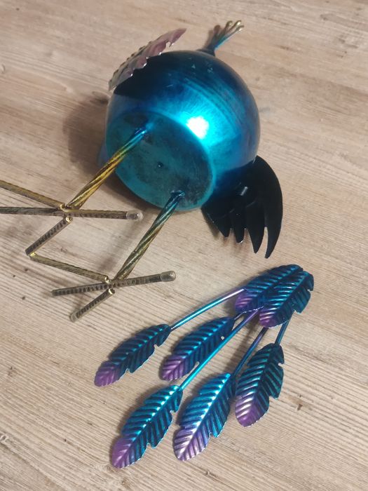 Osłona na doniczkę, kwiat w kształcie Pawia.  Metalowy Paw