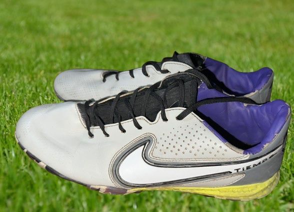 Nike спортивне взуття (сороконжки)