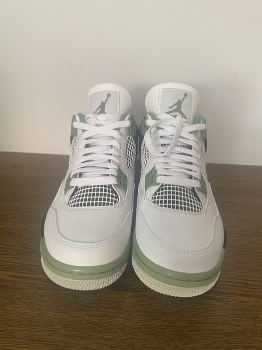 Buty Jordan 4 Seafoam Oil Green w bardzo dobrym stanie