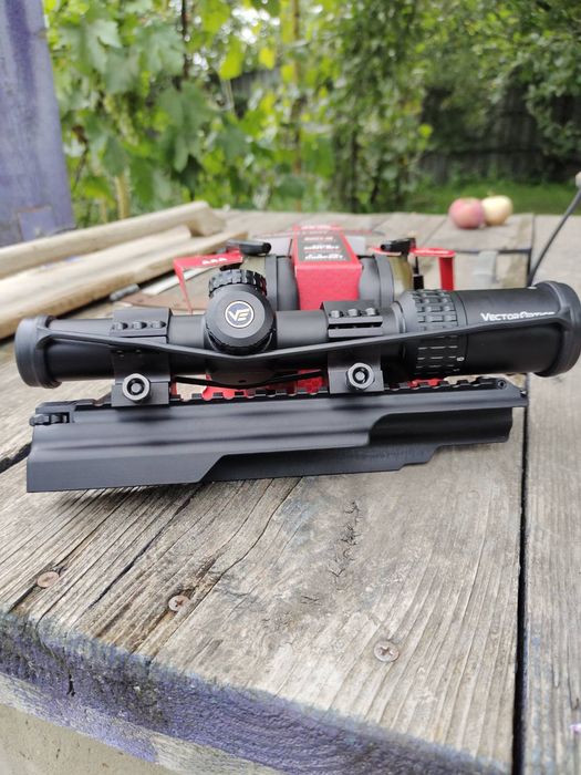 Продам шестикратный прицел с крышкой