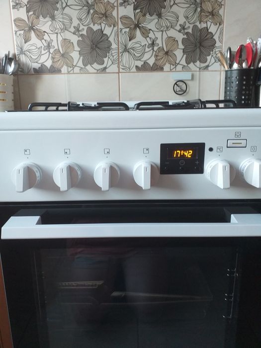 Kuchenka gazowo elektryczna Electrolux