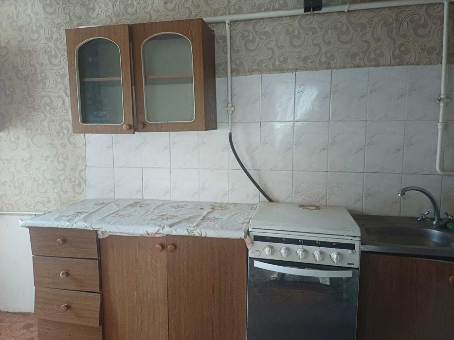 Продам в с.Буди ,частину будинку.
