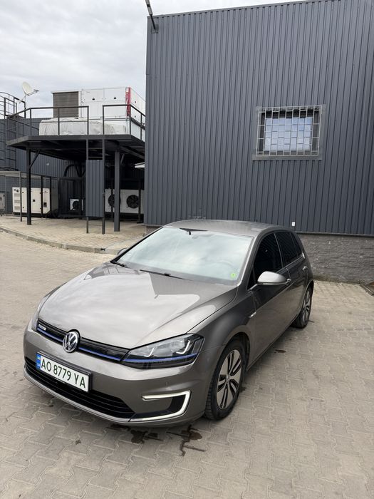 Volkswagen e-Golf 2014 – електрокар у відмінному стані, пробіг 116 км