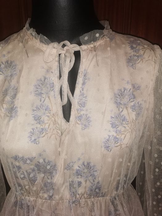Vestido novo Dixie com tule