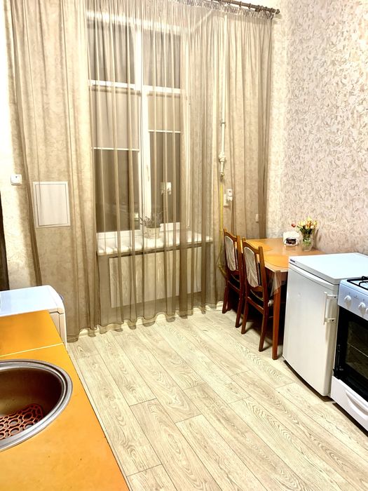 Затишна квартира біля Оперного театру, Форуму, візового центру