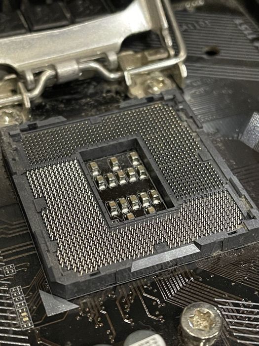 Материнська плата Gigabyte B250 Fintech s1151