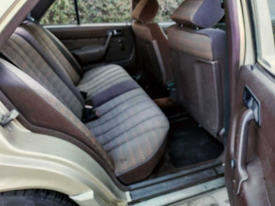 Mercedes 190e w201 1.8i felgi AMG, niski przebieg, doinwestowany