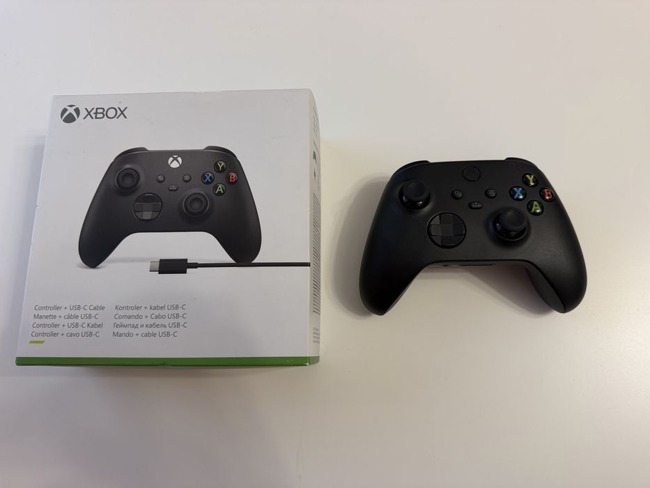 Kontroler bezprzewodowy Microsoft XBOX Carbon Black - stan idealny