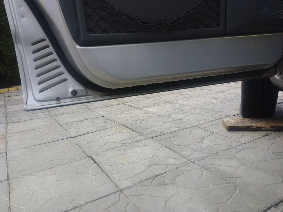 Двері автомобільні Сузукі вагон