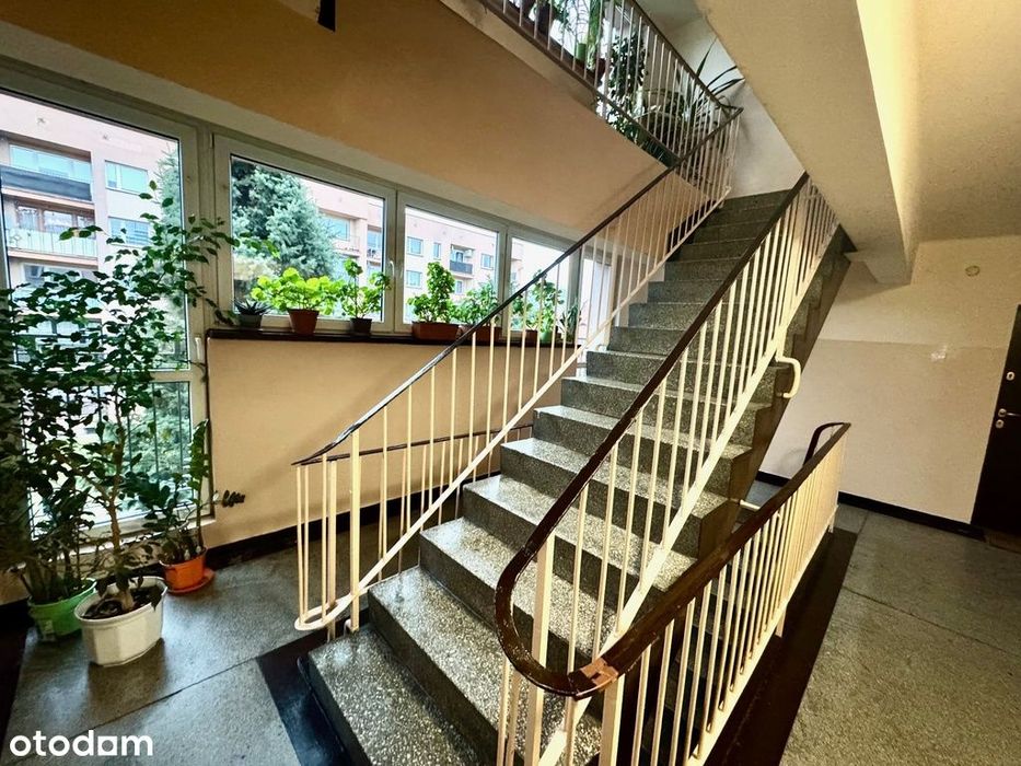 Jasne wyjątkowe M3 do zamieszkania z balkonem