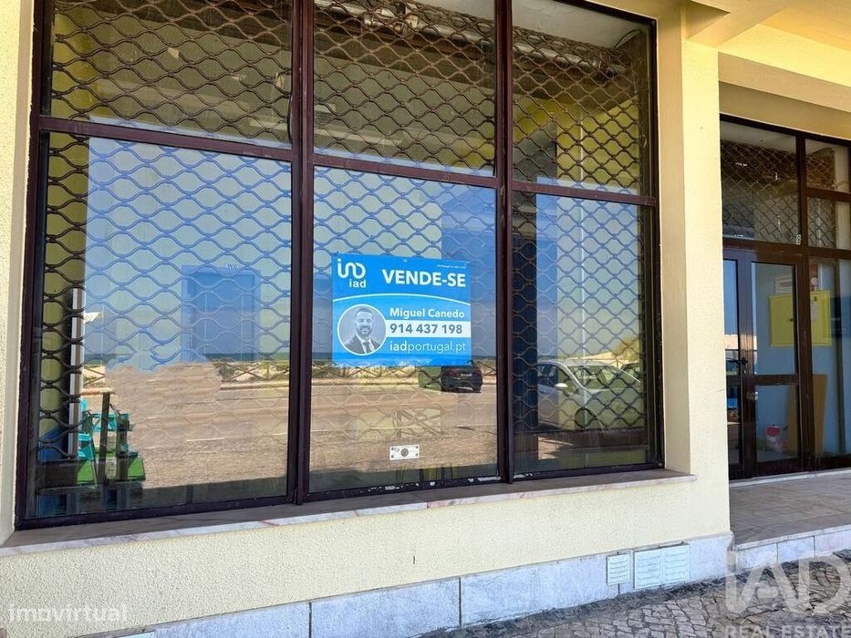 Loja / Estabelecimento Comercial em Vieira de Leiria de 101,00 m2