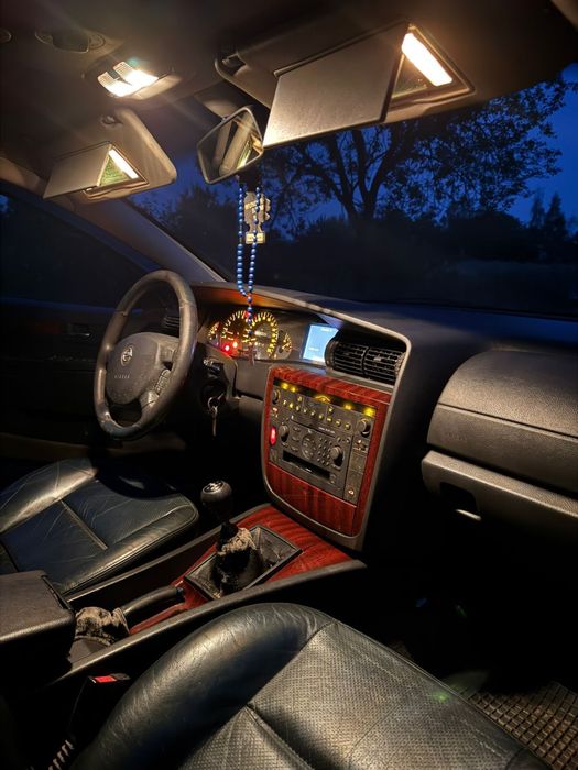 Opel omega.