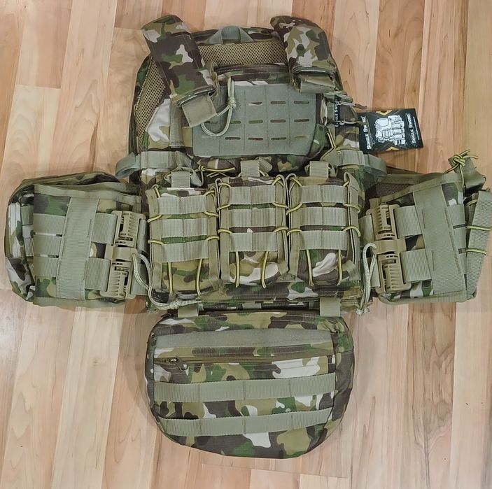 Продам НОВУ плитоноску.