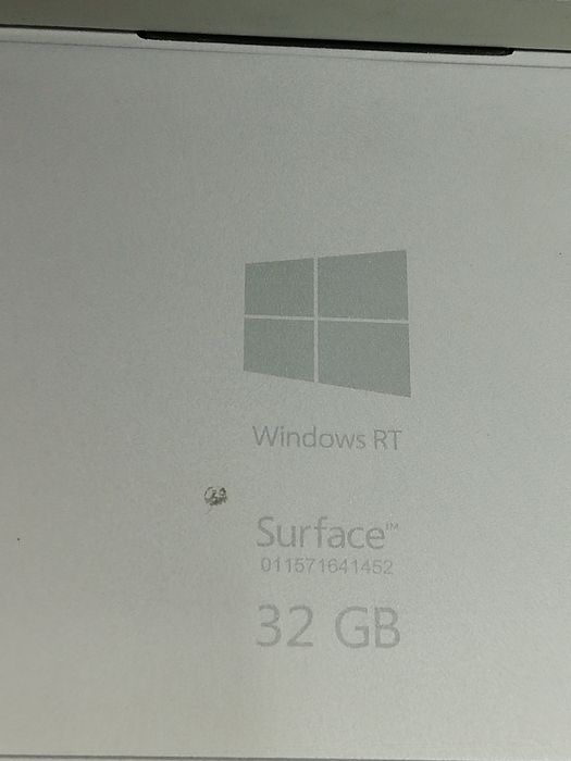 Microsoft Surface RT (model 1572) /Ram 2gb/ssd 32gb.