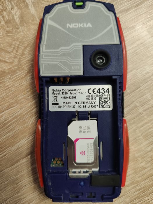 Nokia 3220 folia na wyświetlaczu