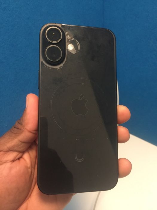 Iphone 16 plus.