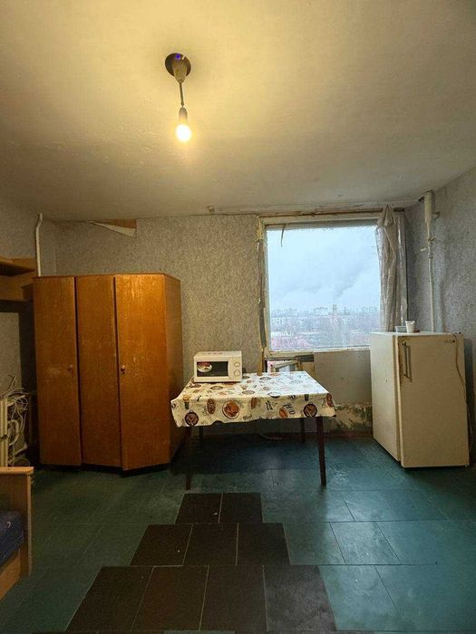 Продам кімнату в гуртожитку, вул. Білова, район Голлівуду