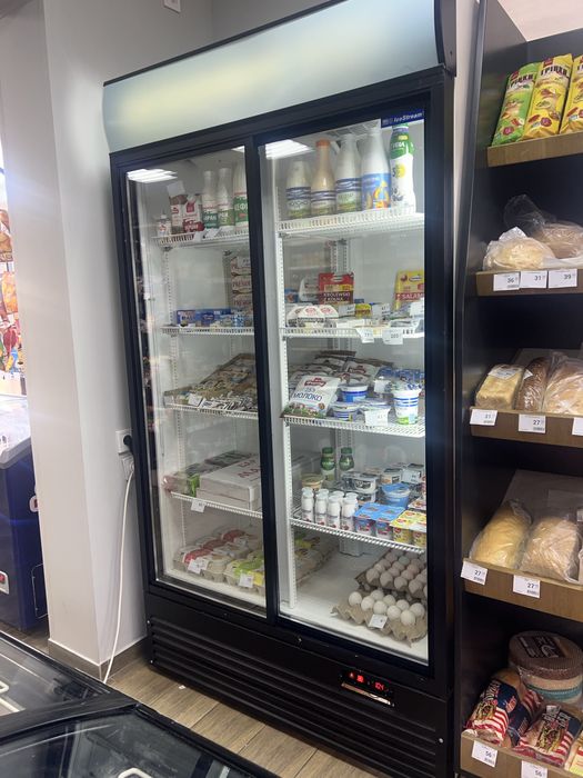 Холодильне обладнання продається
