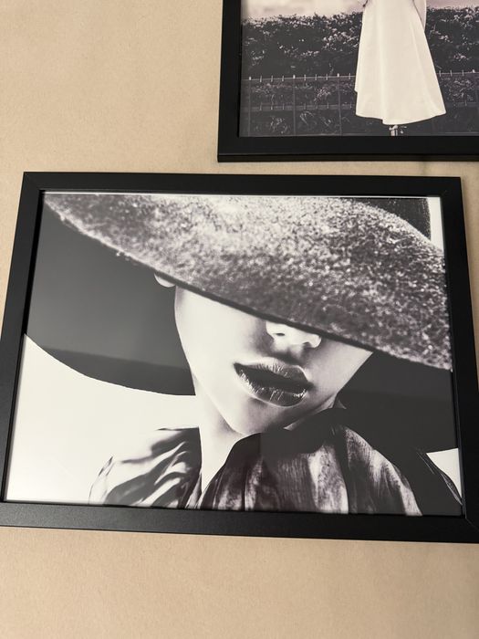 Plakaty obrazy w czarnych ramkach