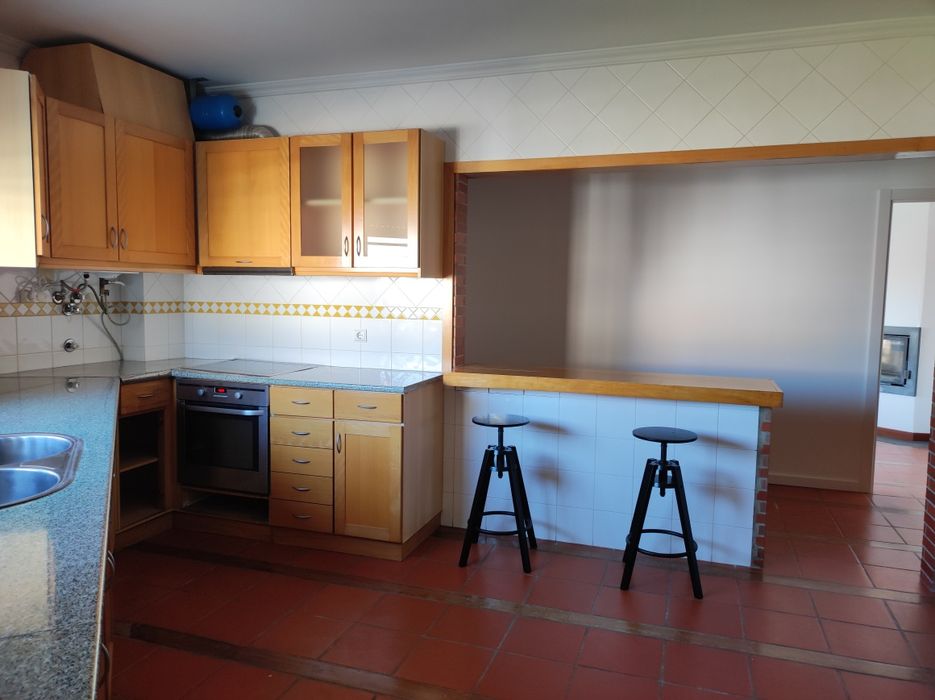 Alugo quarto para estudantes