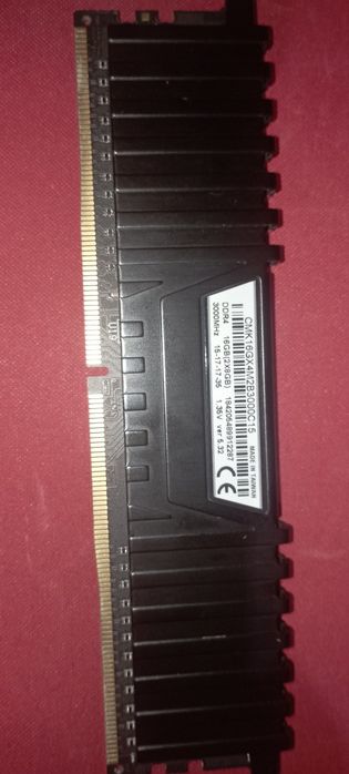 Оперативна пам'ять Corsair Vengeance LPX 1x8gb