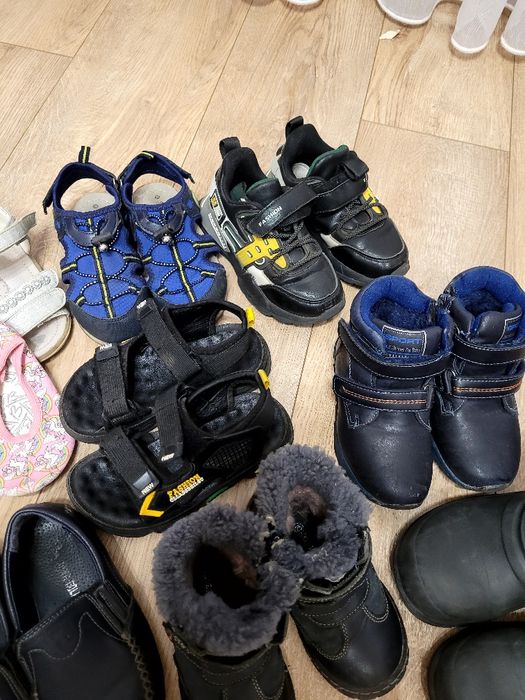 Взуття дитяче для дівчинки для хлопчика