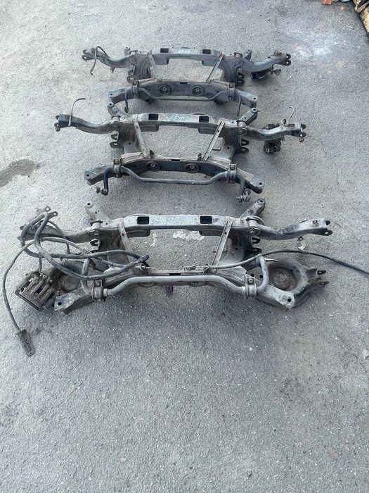 Задня балка підрамник Chevrolet Captiva C100 C140 Opel Antara 95936302 оригінал б/в