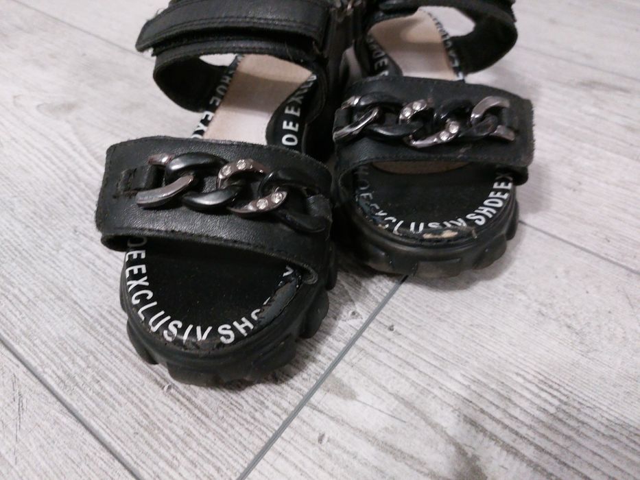 Босоніжки, сандалі, взуття на літо, літнє взуття