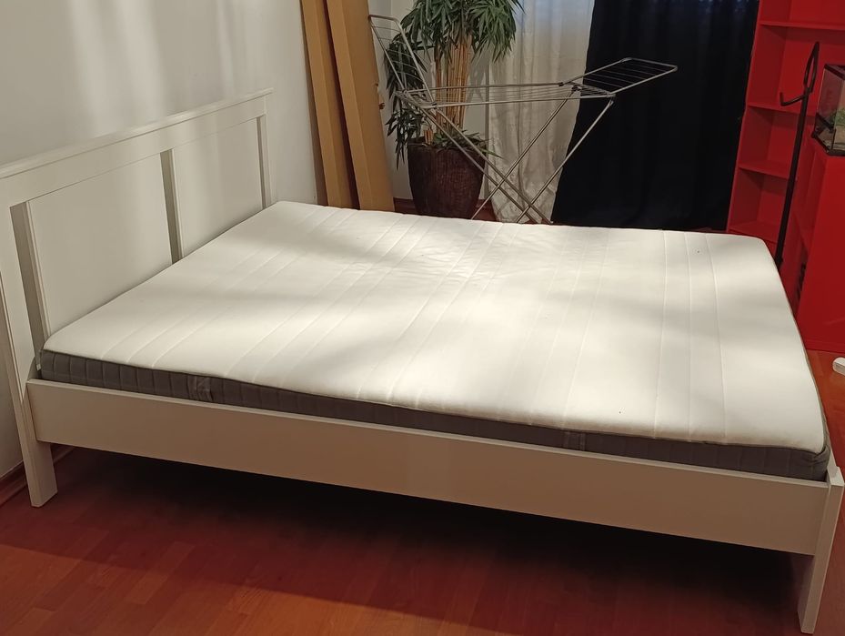 Cama de casal com gavetas e colchão 200x160