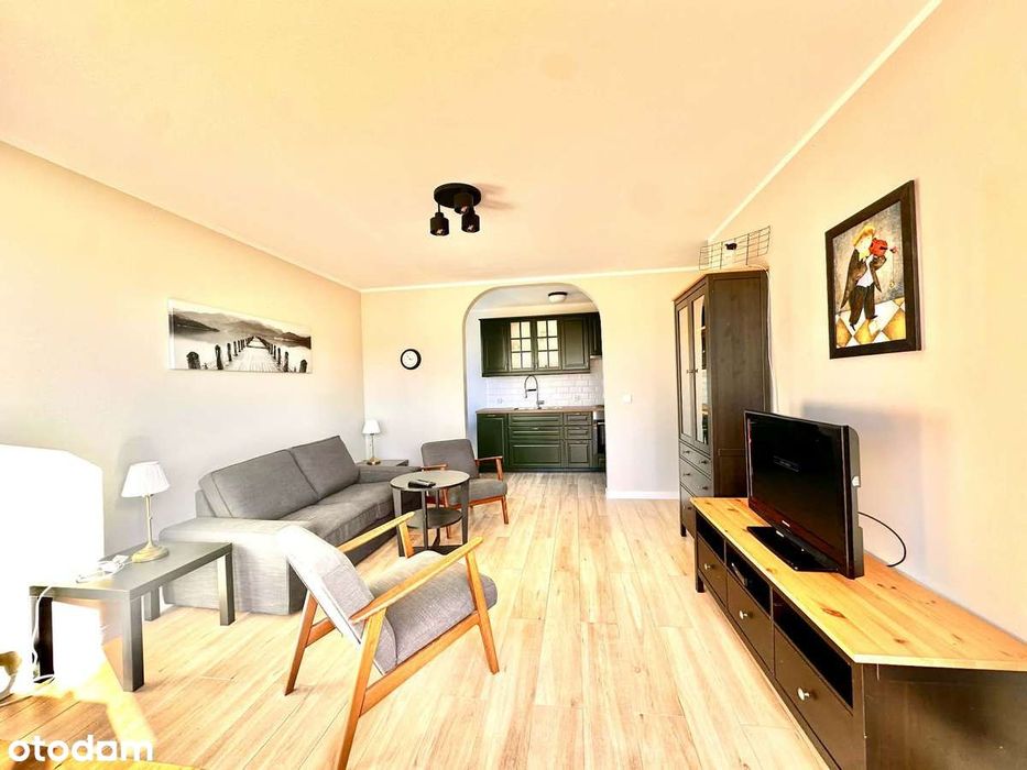 Centrum umeblowane 3 pokoje, osobna kuchnia, miejsce parkingowe