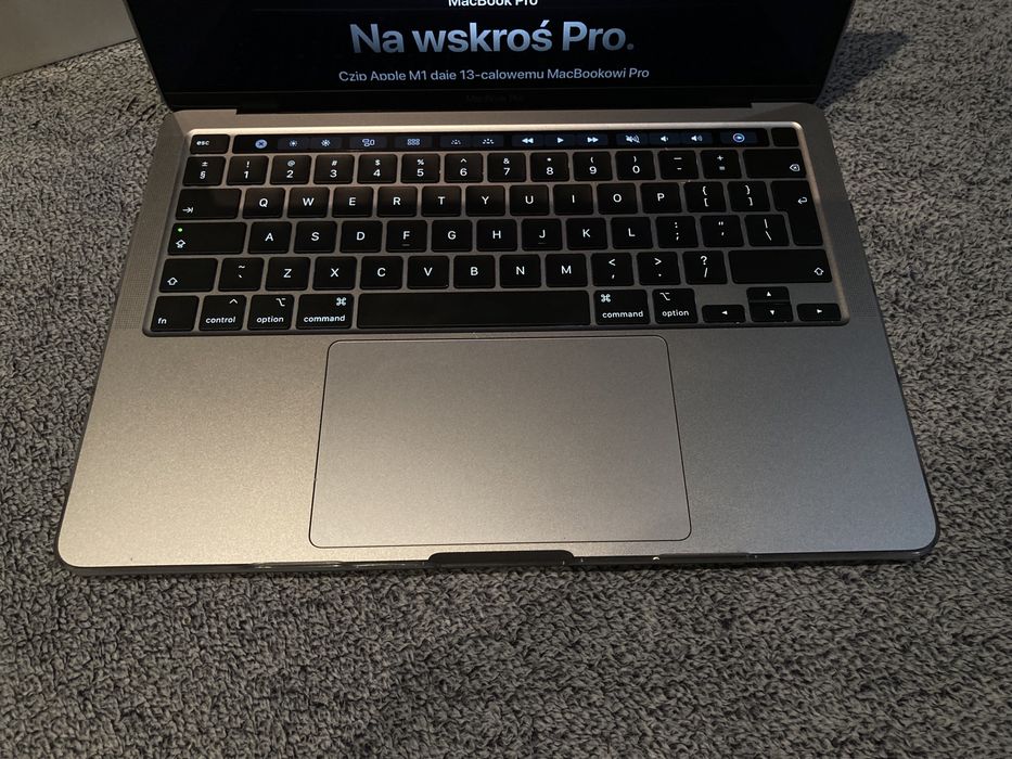 Apple MacBook Pro 2020 13,3 cali 8gb RAM/256gb SSD I5 *GRATIS ETUI*