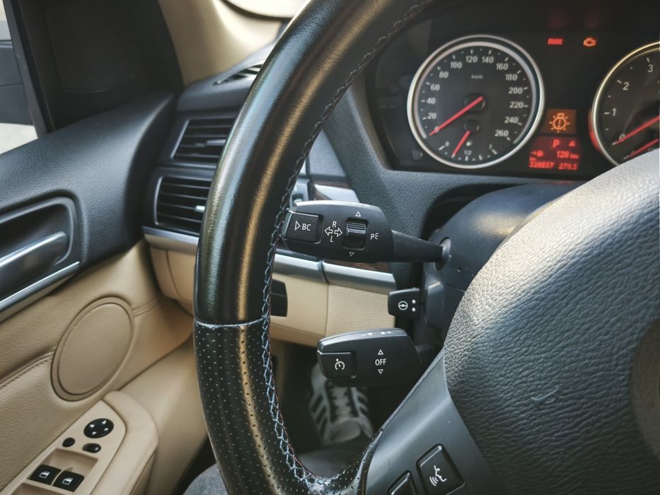 Подам BMW X5 E70