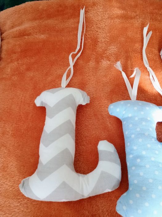 Literki LEON do zawieszenia