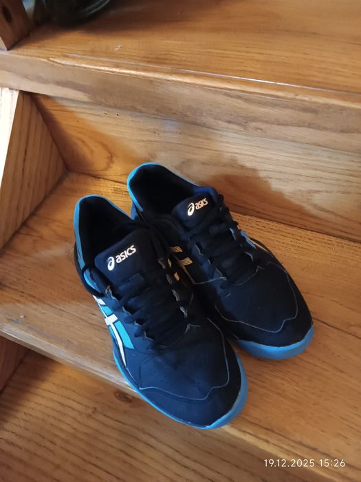 Asics оригінал 37