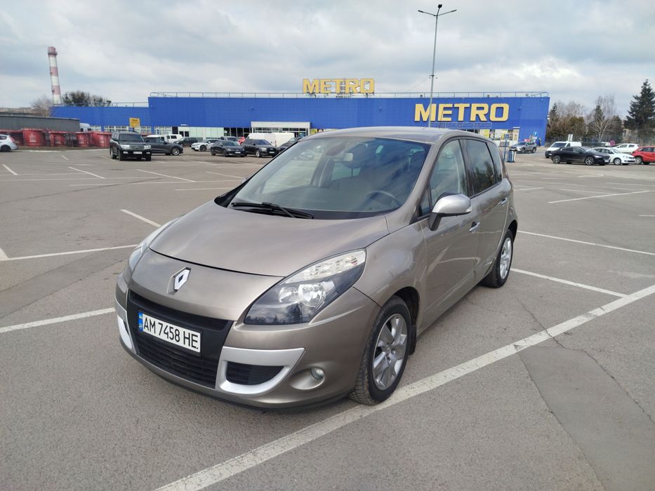 Рено Сценік 3 2011 рік