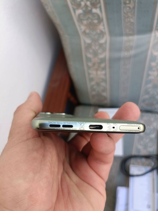 Motorola Edge 60 Pro , 512GB/12Gb Ram - fatura/garantia Vodafone até Março 2029