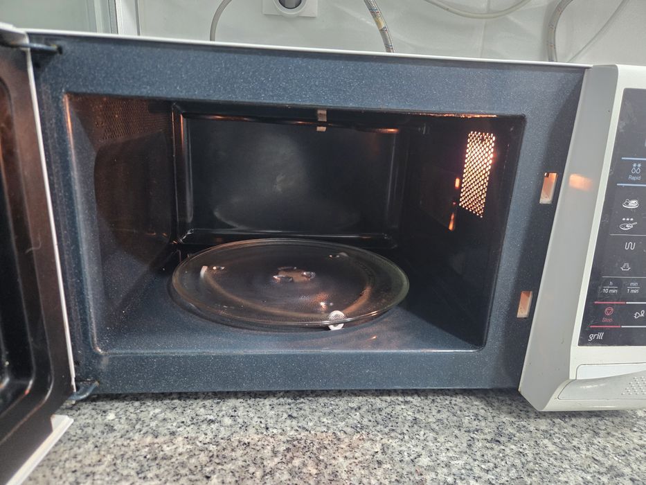 Microondas Samsung preto