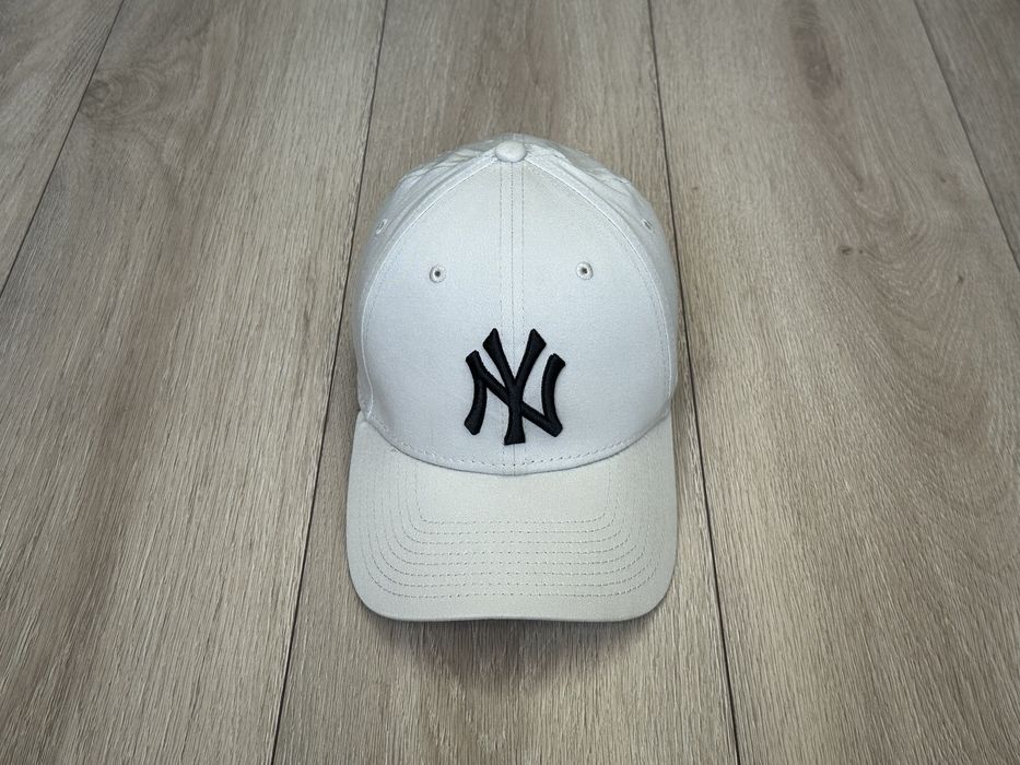 Кепка new era yankees M-L