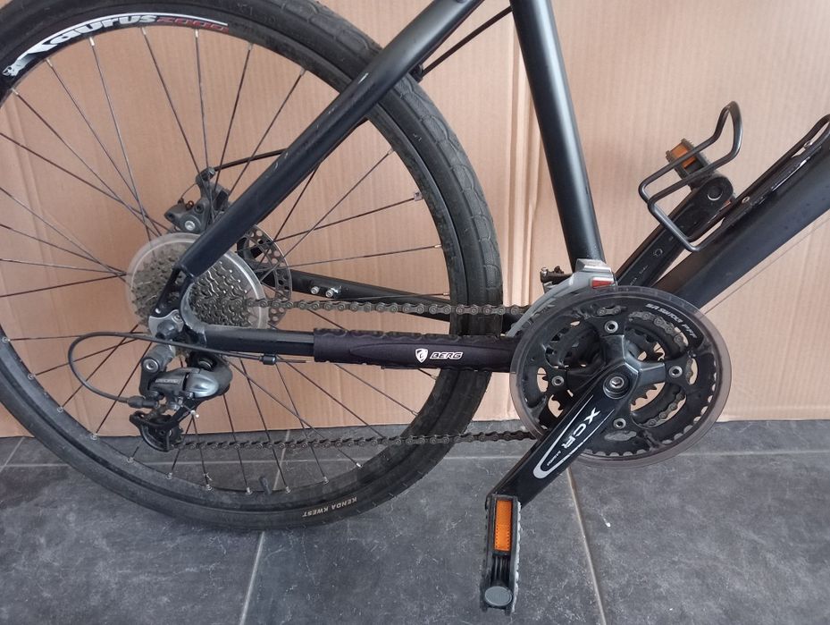 Bicicleta berg preta