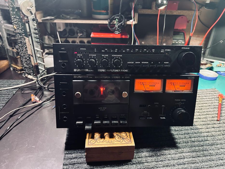Czarna  Mini wieza 8040/8041 Unitra-Diora, komplet z PRL